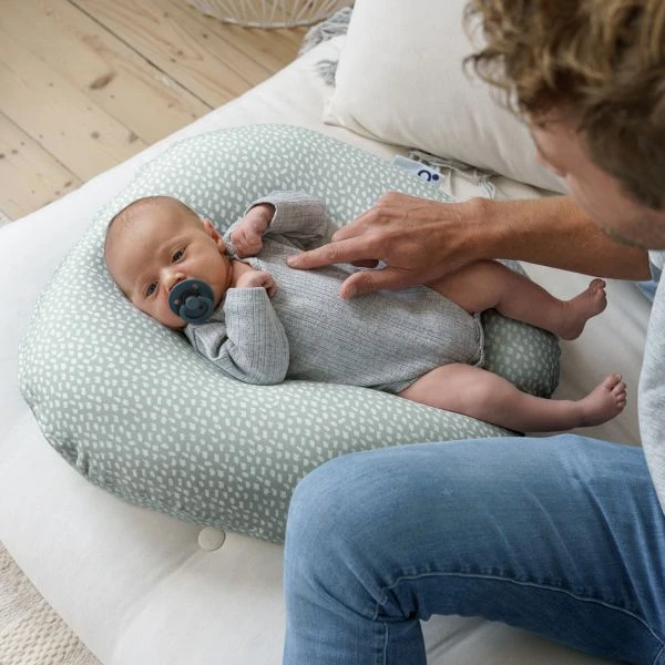 Doomoo Softy Cloudy Voedingskussen Kaki - Image 3